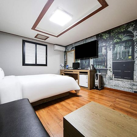 World Hotel Chuncheon Exterior foto