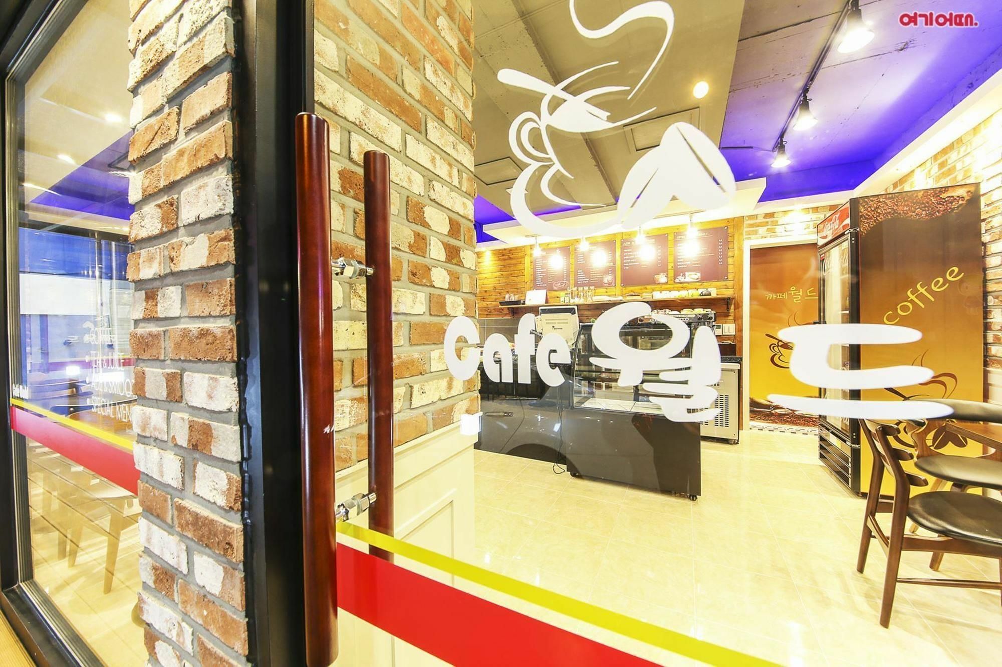 World Hotel Chuncheon Exterior foto
