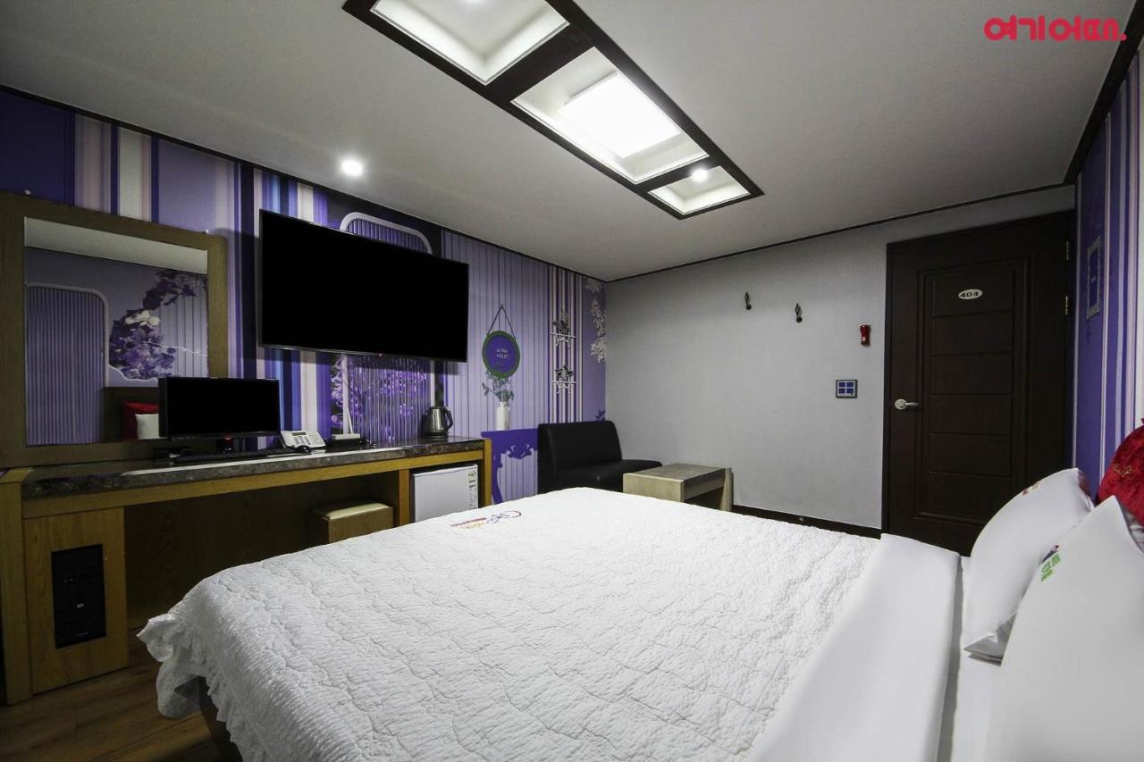 World Hotel Chuncheon Exterior foto